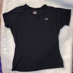 🌟 NWOT Under Armour Shirt - Black - Medium